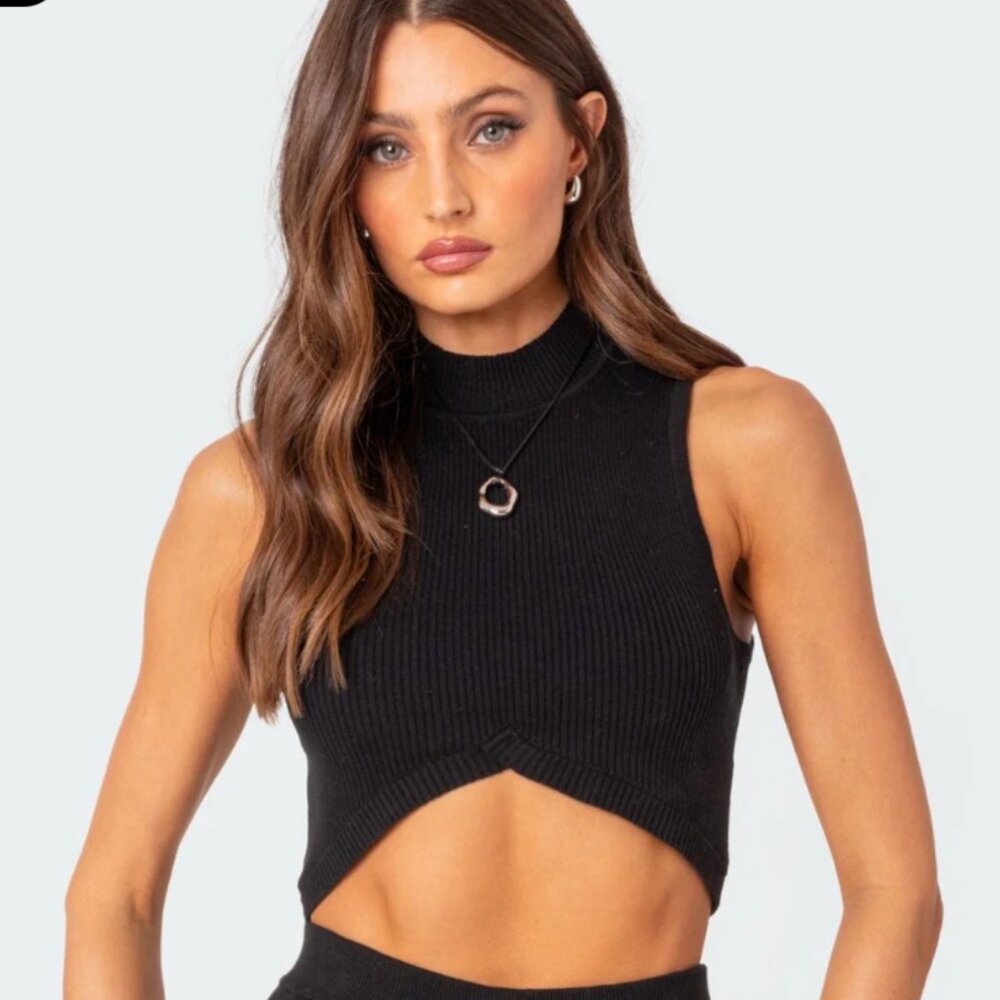 Edikted Marcus High Neck Knit Crop Top